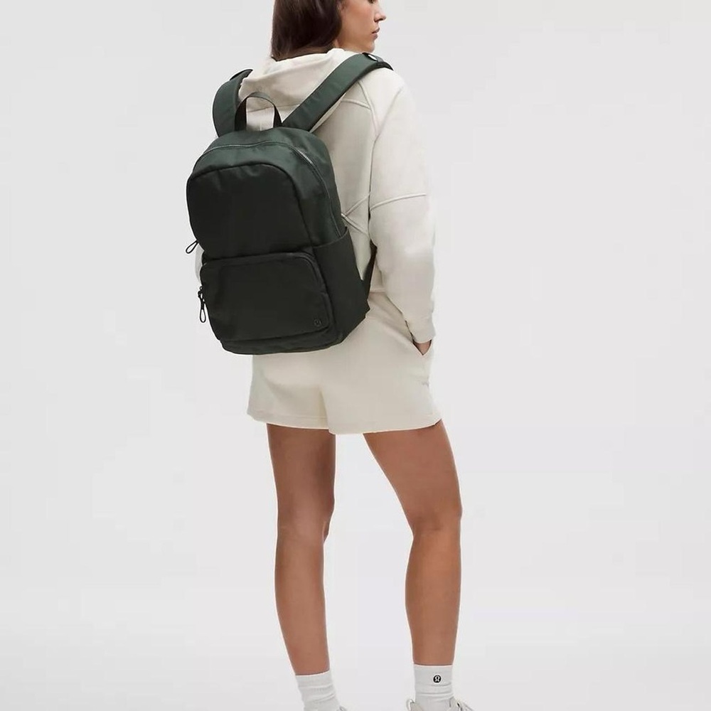 Lululemon Everywhere Backpack 22L Tech Canvas- Rainforest Green/Ocean Air